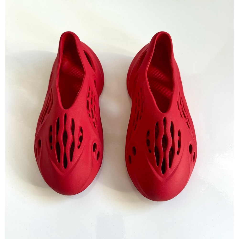 Adidas Yeezy Vermillion Foam RNNR